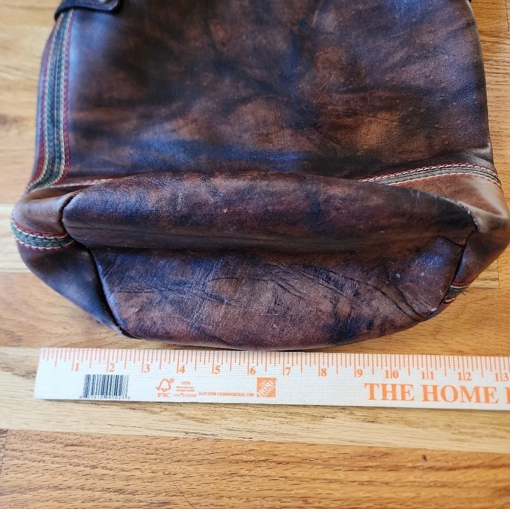 Vintage  dark brown leather unlined shoulder bucket bag boho